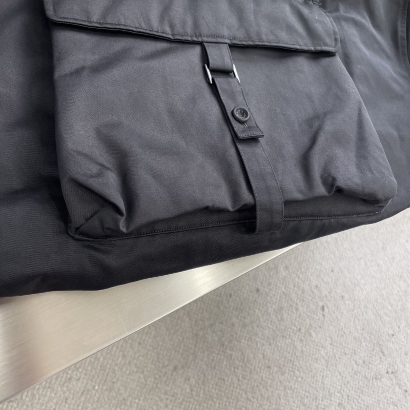 chr1st1an D10r outwear